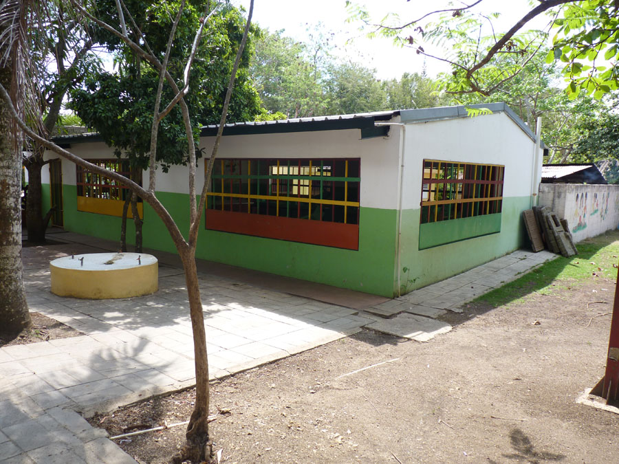 Futuro Vivo School building