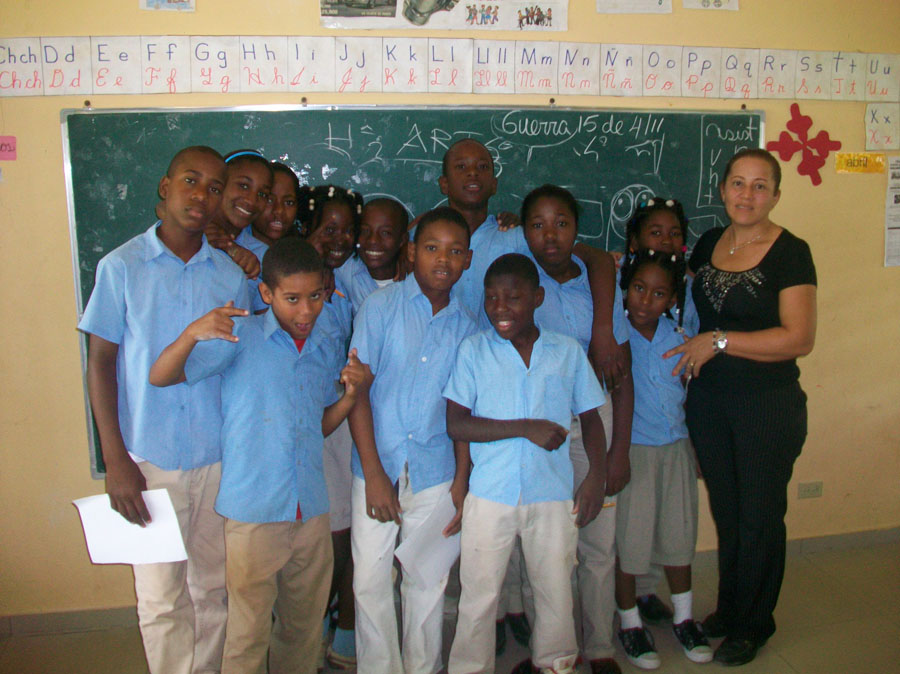Students at Futuro Vivo School